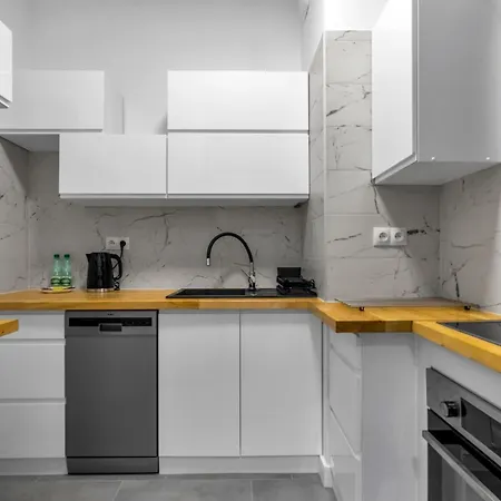 Zloty Potok Chic By Bookinghost